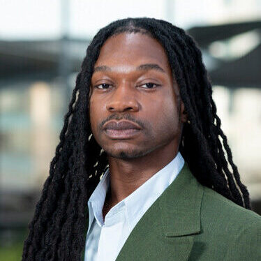 Dr. Novien Yarber Headshot